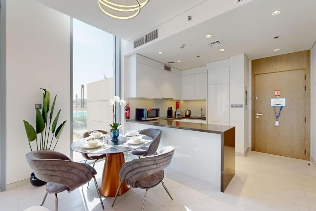 Apartment 21 - Vibrant One Bedroom *