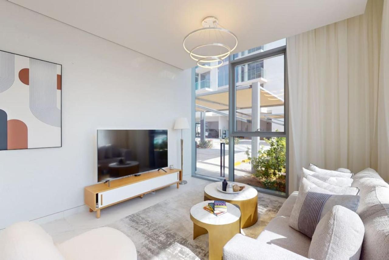 21 - Vibrant One Bedroom Dubai